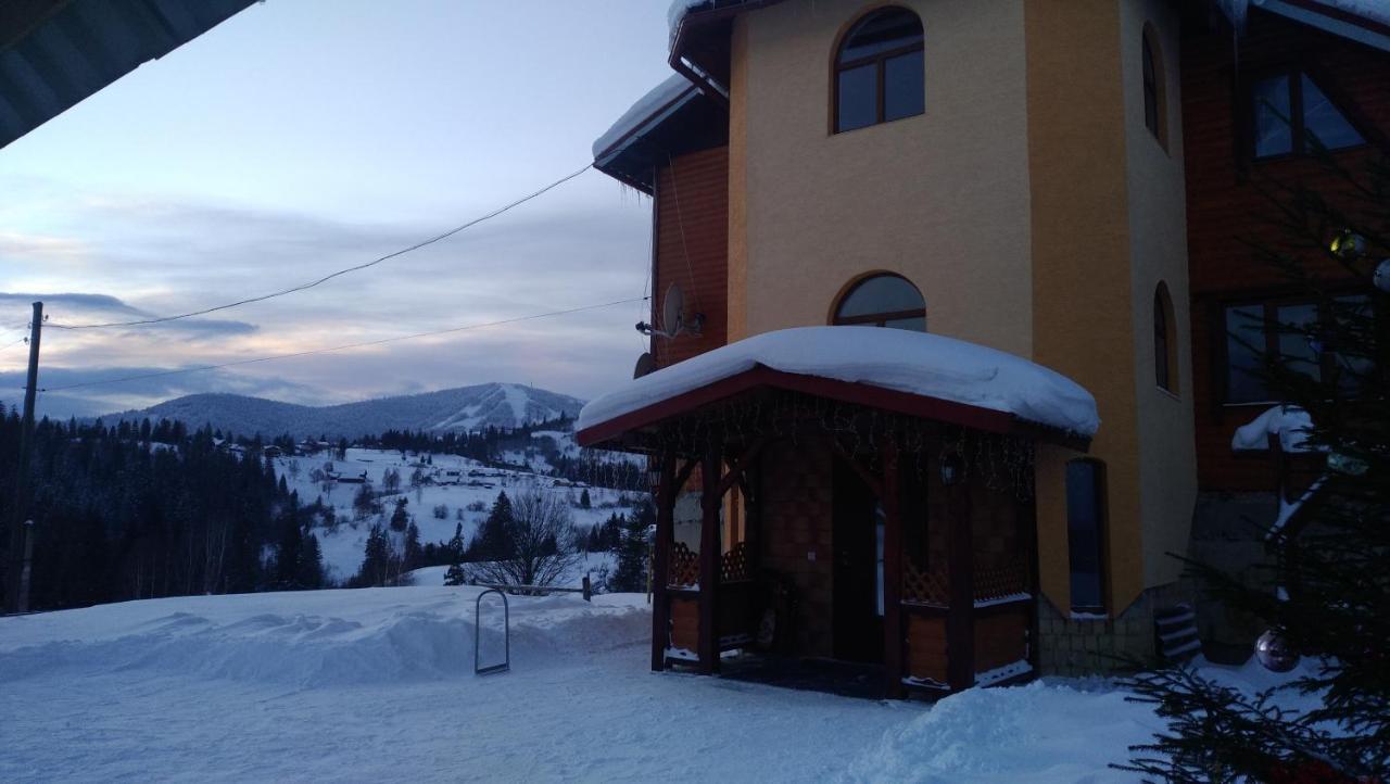Zacharovany Karpaty Slavske Esterno foto